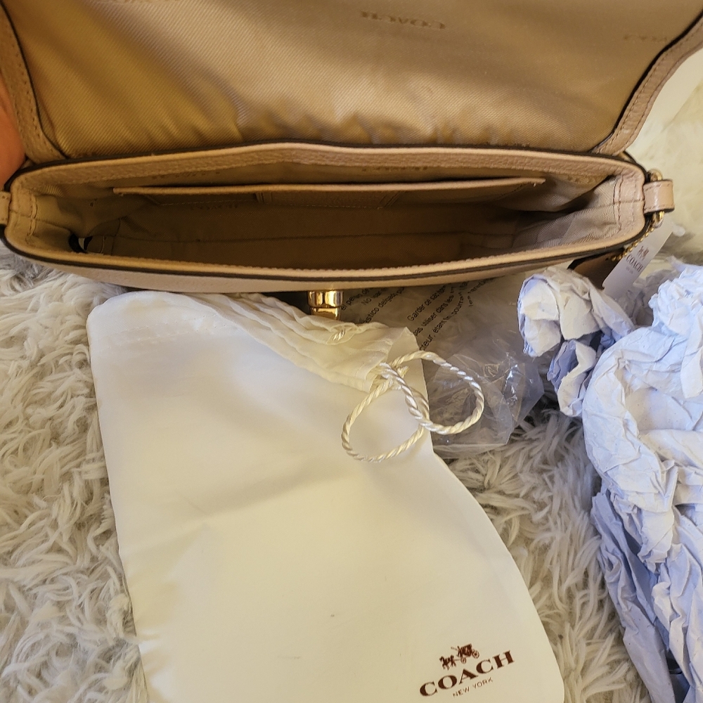 Coach Cream Women crossbody Bag - Picture 3 of 4